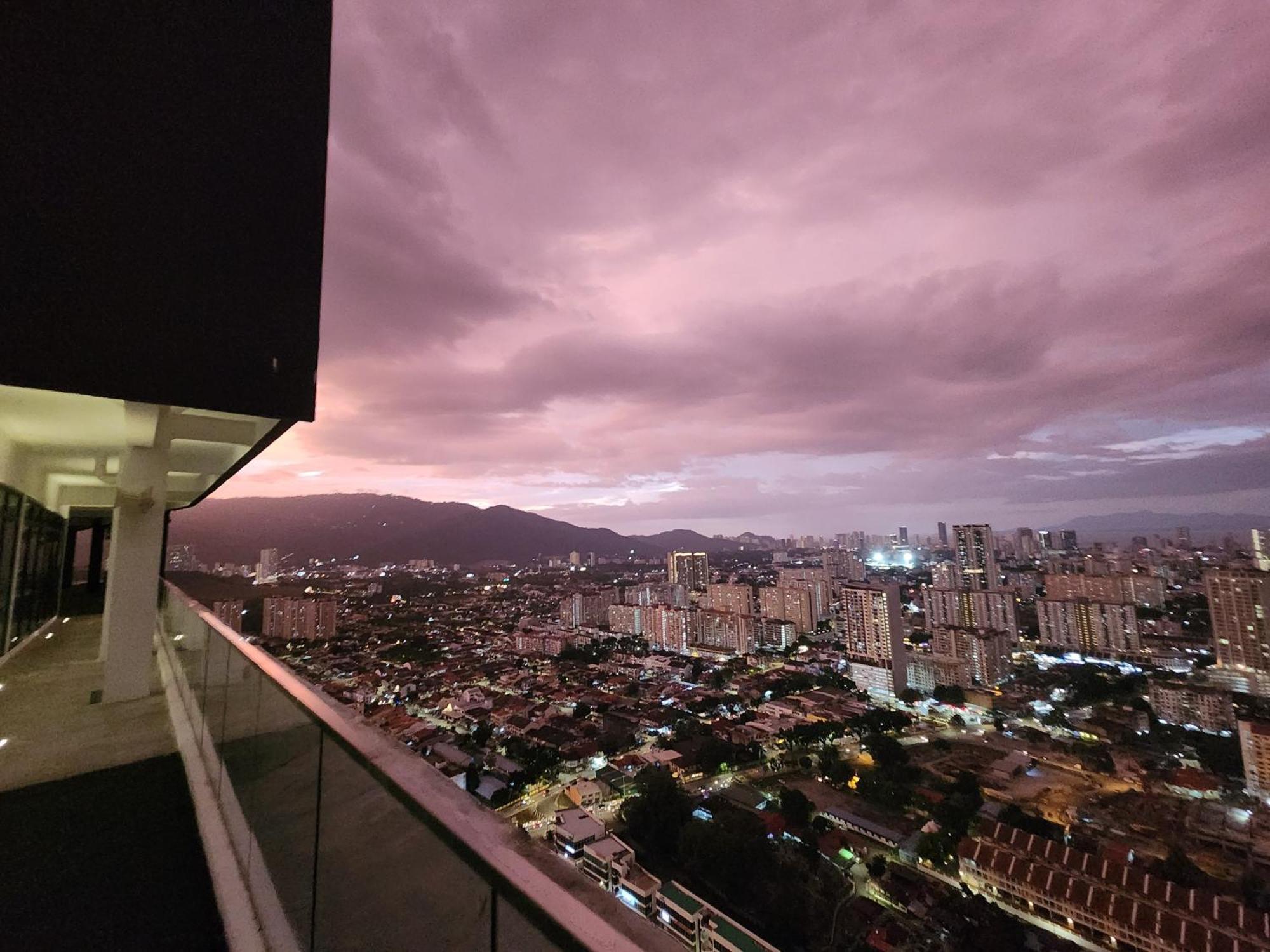 Urban Suites - Penang Jelutong Exterior photo